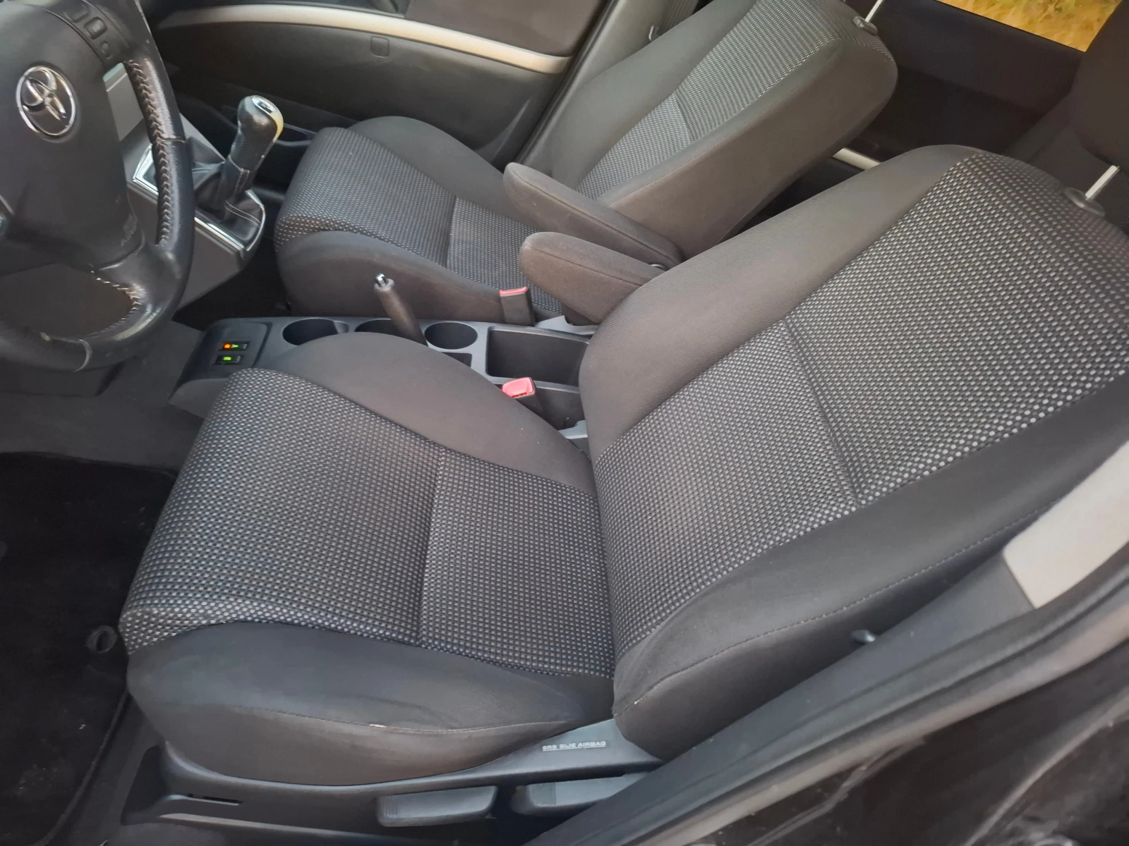 Toyota Corolla verso 2.2D 6+ 1места Камера - изображение 6