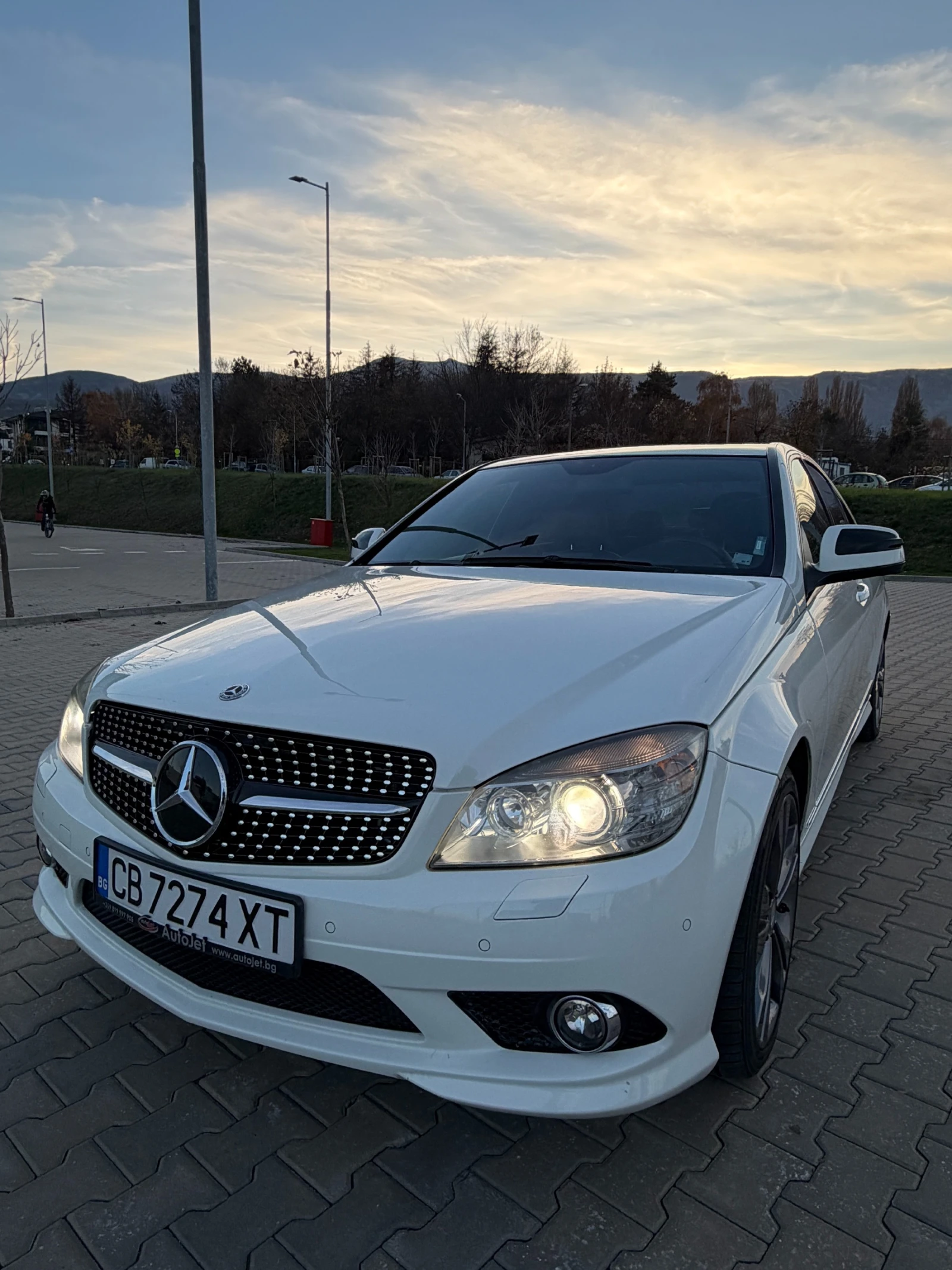 Mercedes-Benz C 350  - изображение 2
