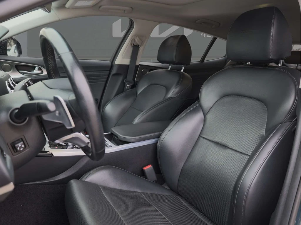 Kia Stinger * GT2 * CARFAX * ���� �� �� | Mobile.bg � ����������� 10