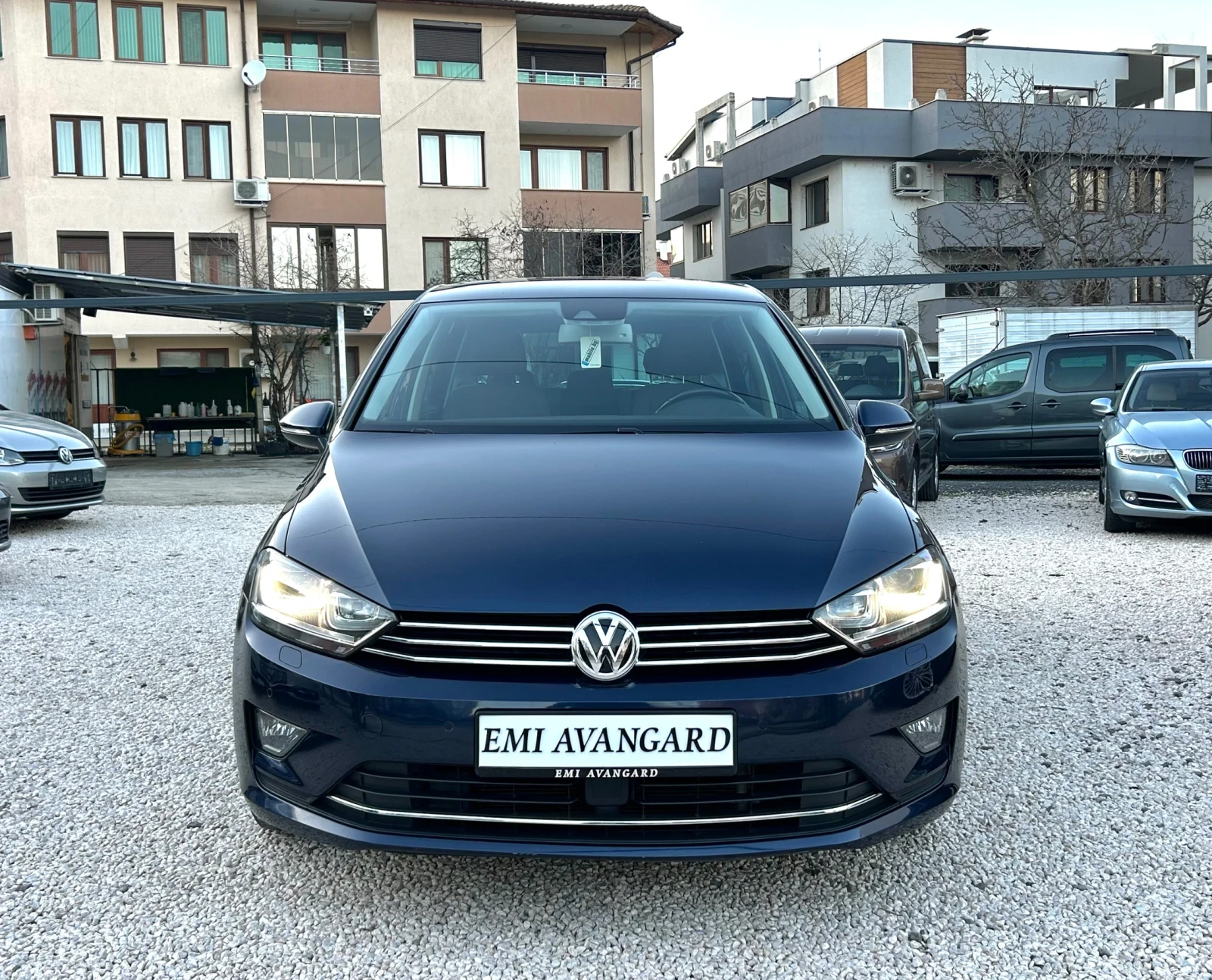 VW Sportsvan 2.0 TDI DSG, снимка 2 - Автомобили и джипове - 53786234
