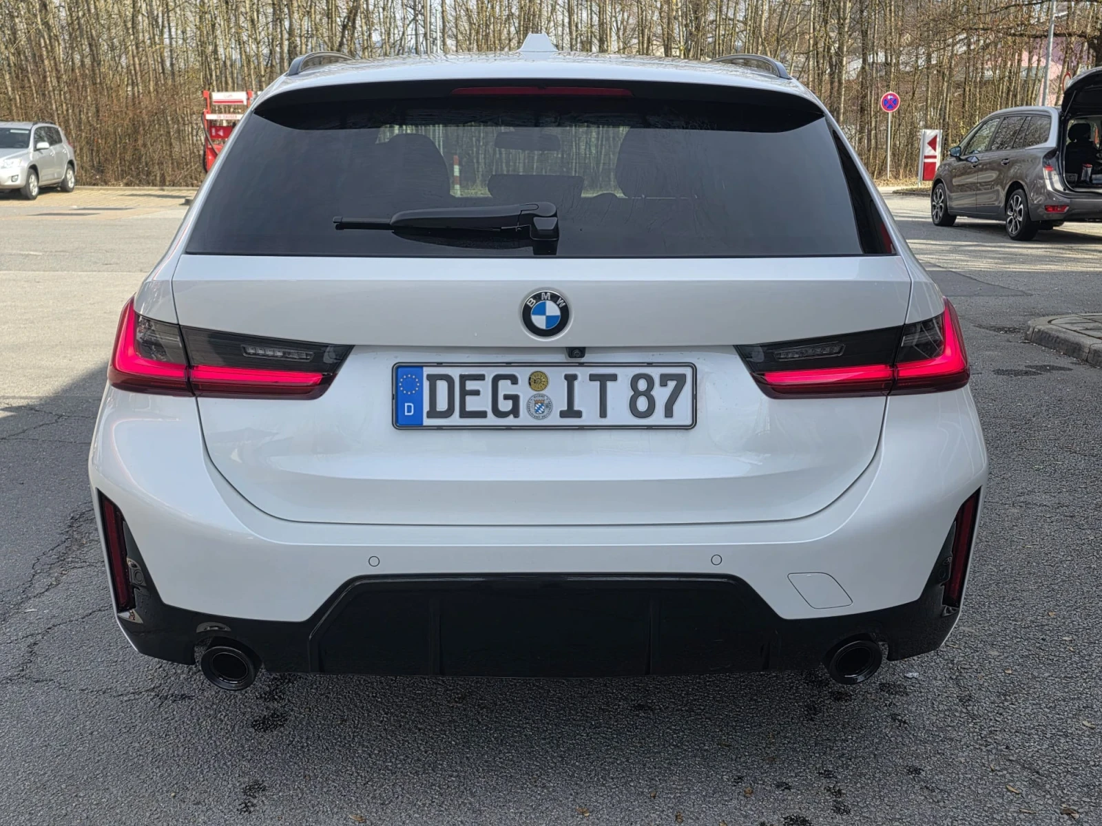 BMW 320 X Drive Facelift M пакет. Пълна сервизна история., снимка 4 - Автомобили и джипове - 53909331