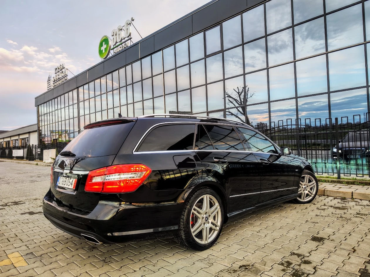 Mercedes-Benz E 350 * AMG* 4-MATIC* AVANTGARDE* PANORAMA* FULL, снимка 8 - Автомобили и джипове - 54084184