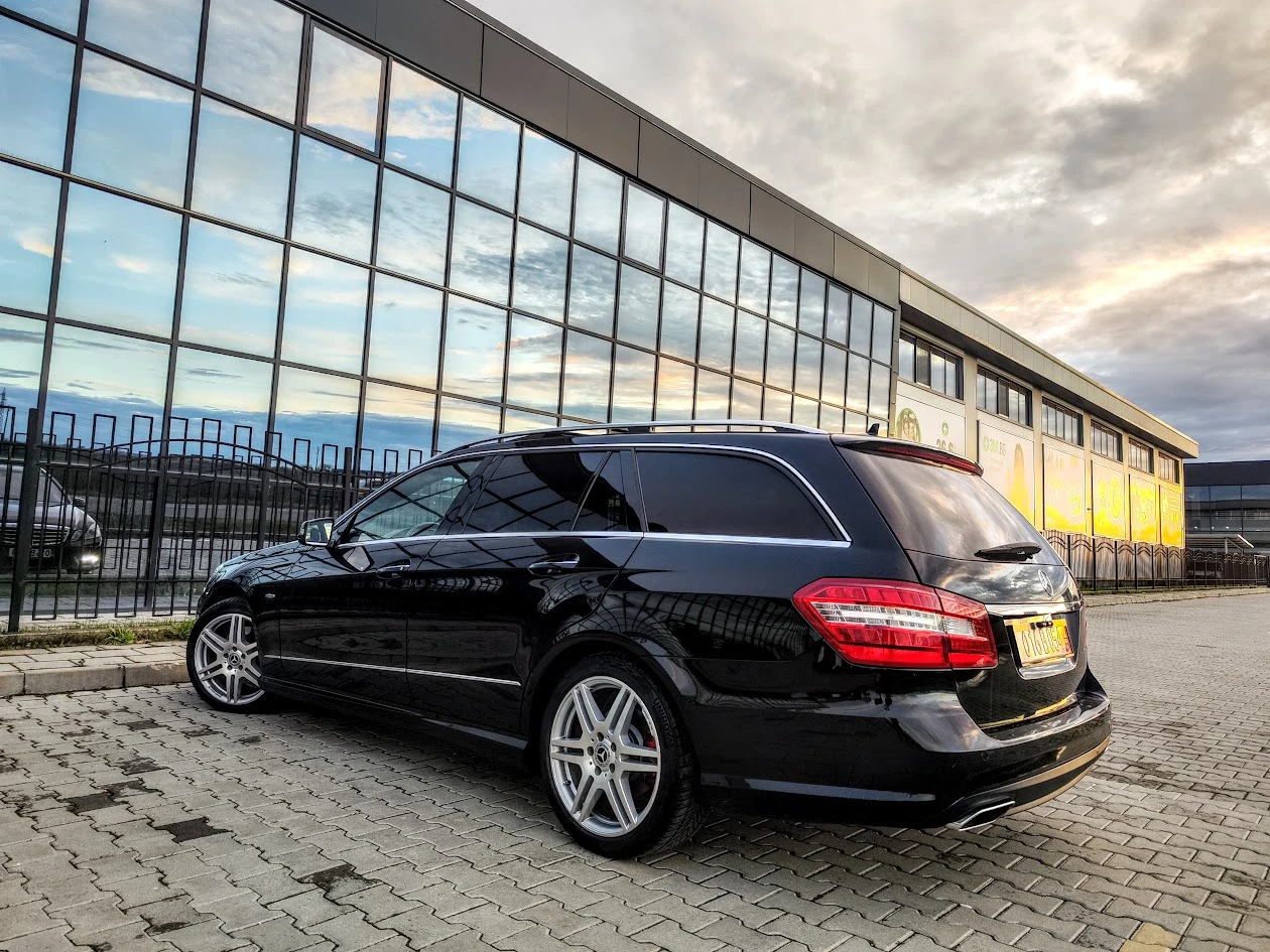 Mercedes-Benz E 350 * AMG* 4-MATIC* AVANTGARDE* PANORAMA* FULL, снимка 2 - Автомобили и джипове - 54084184