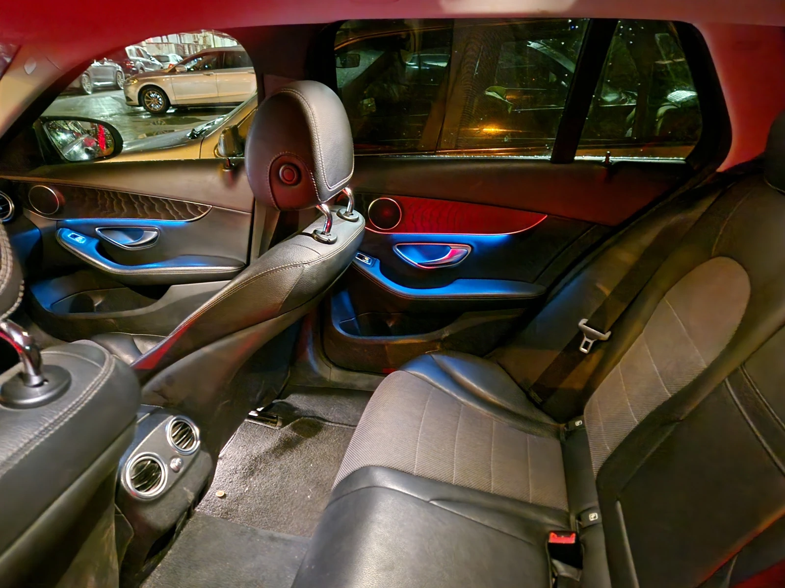 Mercedes-Benz C 220 C63 AMG 4MATIC+ , снимка 16 - Автомобили и джипове - 54093453