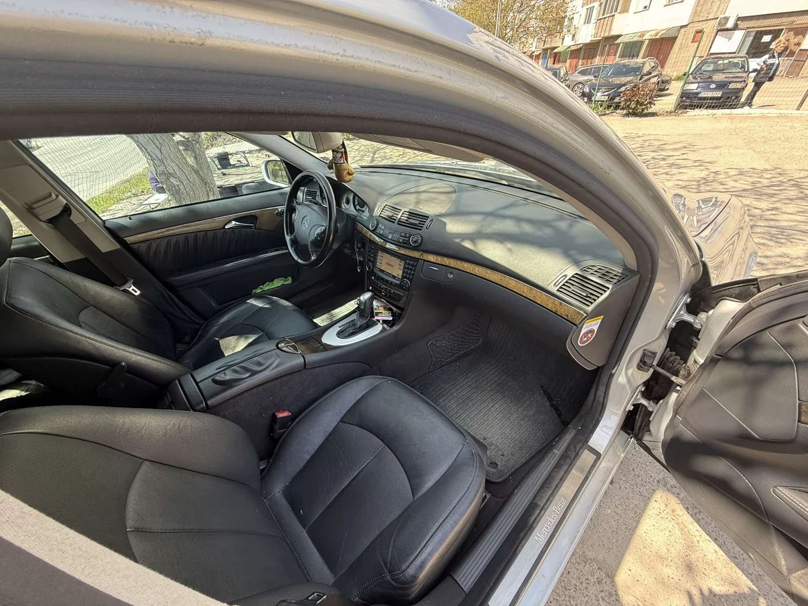 Mercedes-Benz E 280, снимка 8 - Автомобили и джипове - 54231560