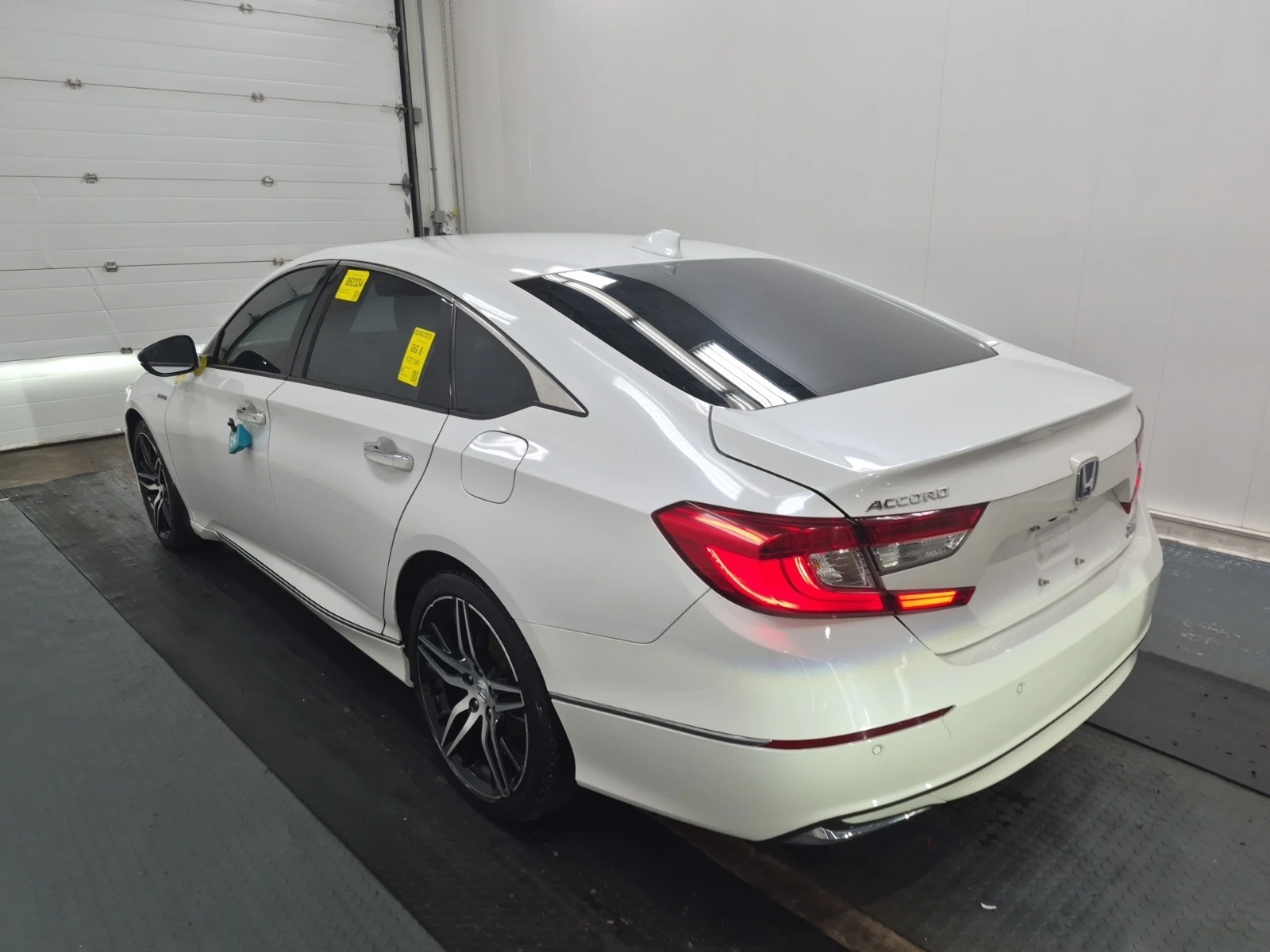 Honda Accord HYBRID 2.0 TOURING * * CARFAX * * ���� ������ * *  | Mobile.bg � ����������� 4