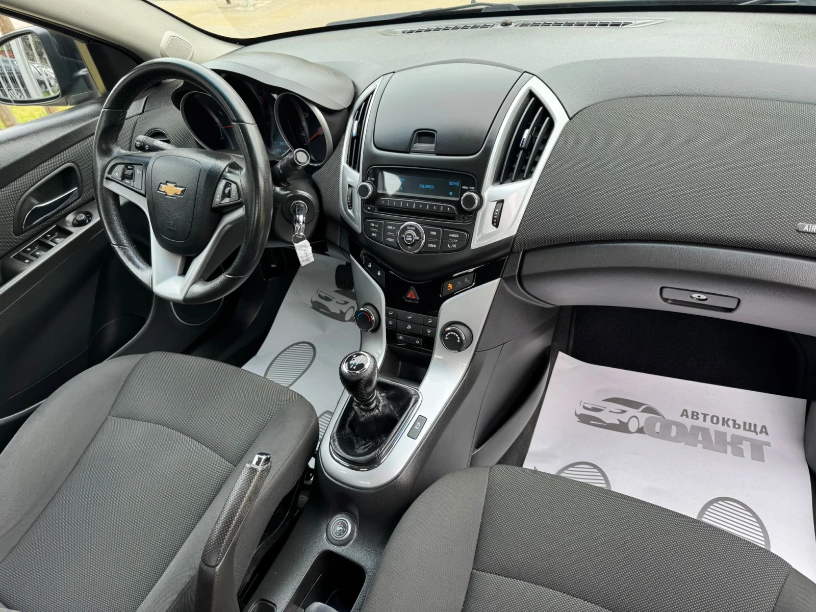 Chevrolet Cruze 1.8i/ГАЗ, снимка 12 - Автомобили и джипове - 54463934