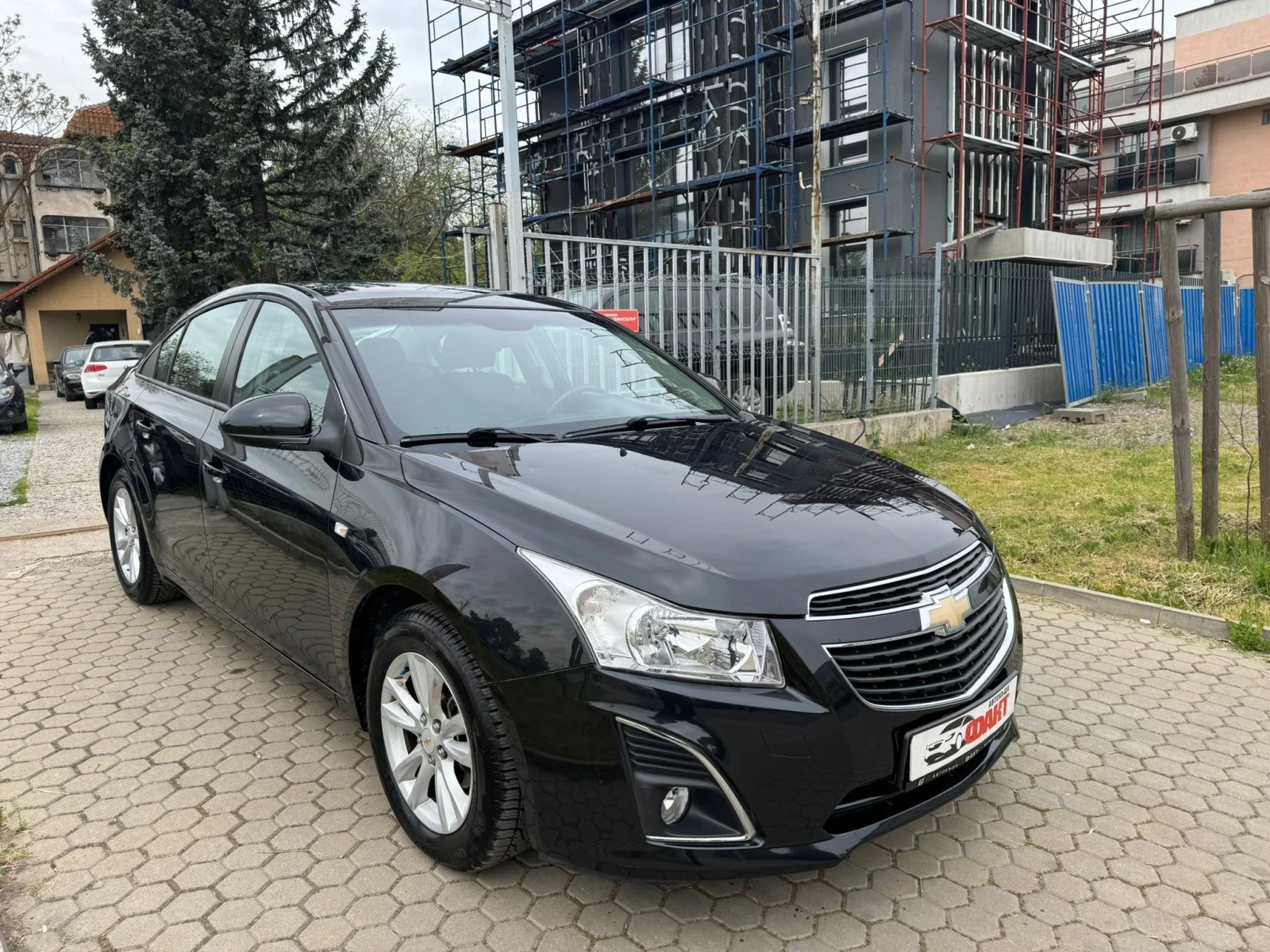 Chevrolet Cruze 1.8i/ГАЗ, снимка 4 - Автомобили и джипове - 54463934