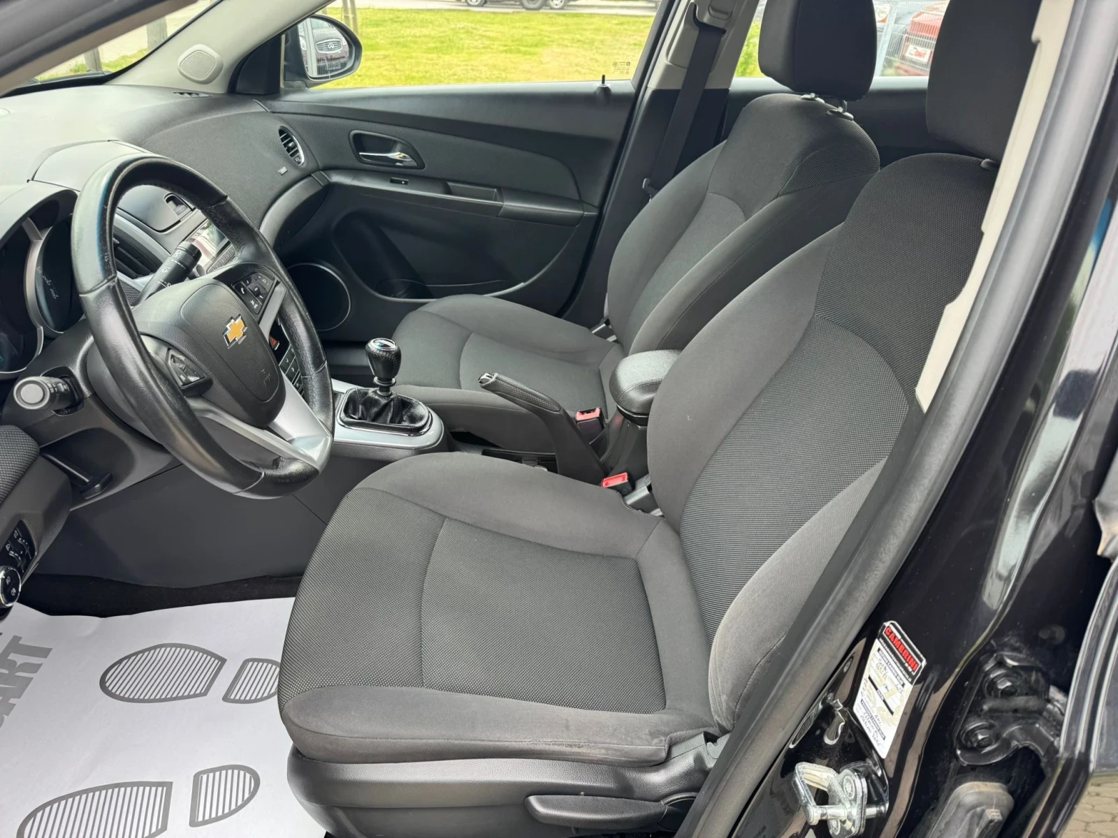 Chevrolet Cruze 1.8i/ГАЗ, снимка 8 - Автомобили и джипове - 54463934