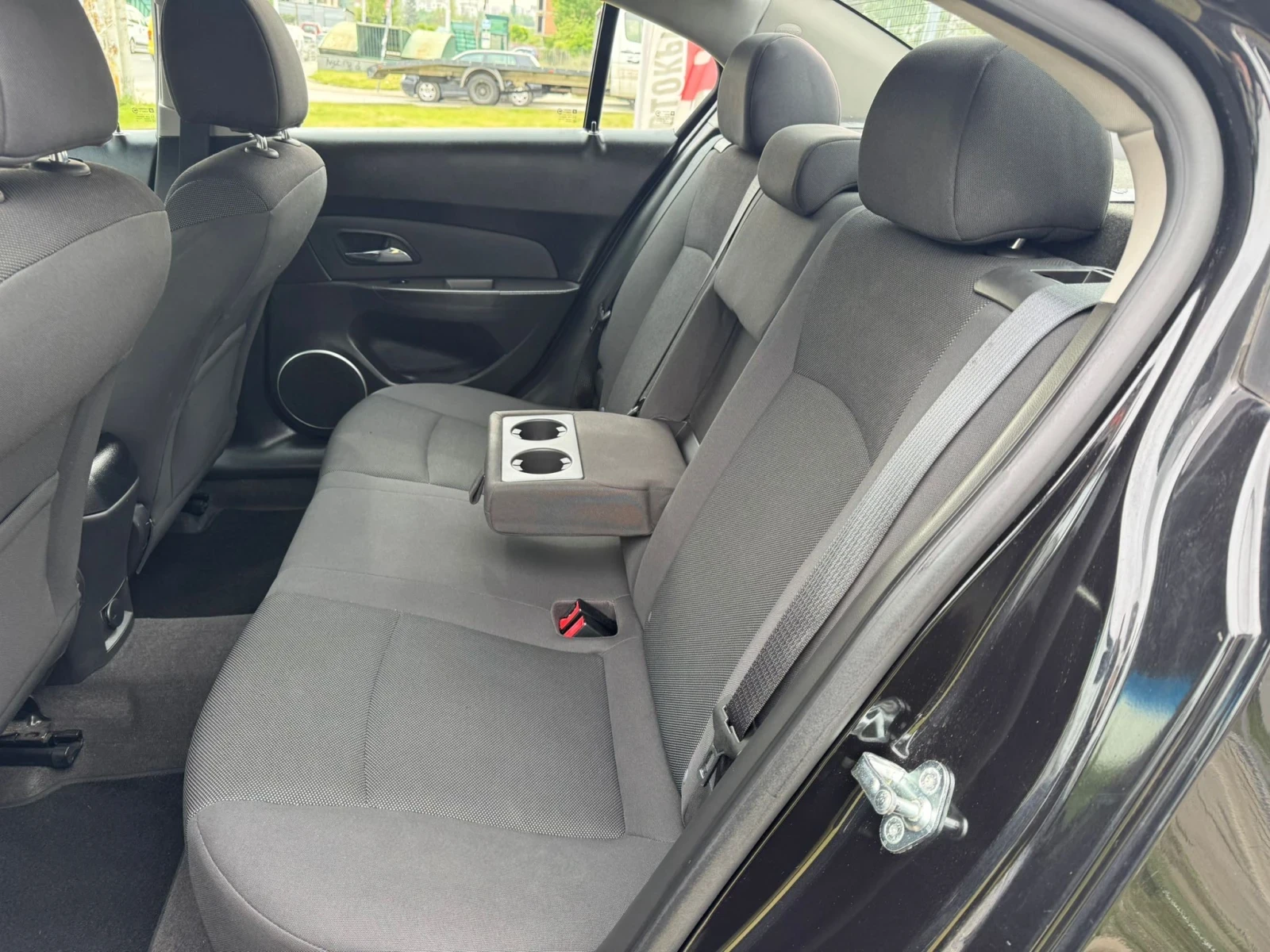 Chevrolet Cruze 1.8i/ГАЗ, снимка 16 - Автомобили и джипове - 54463934