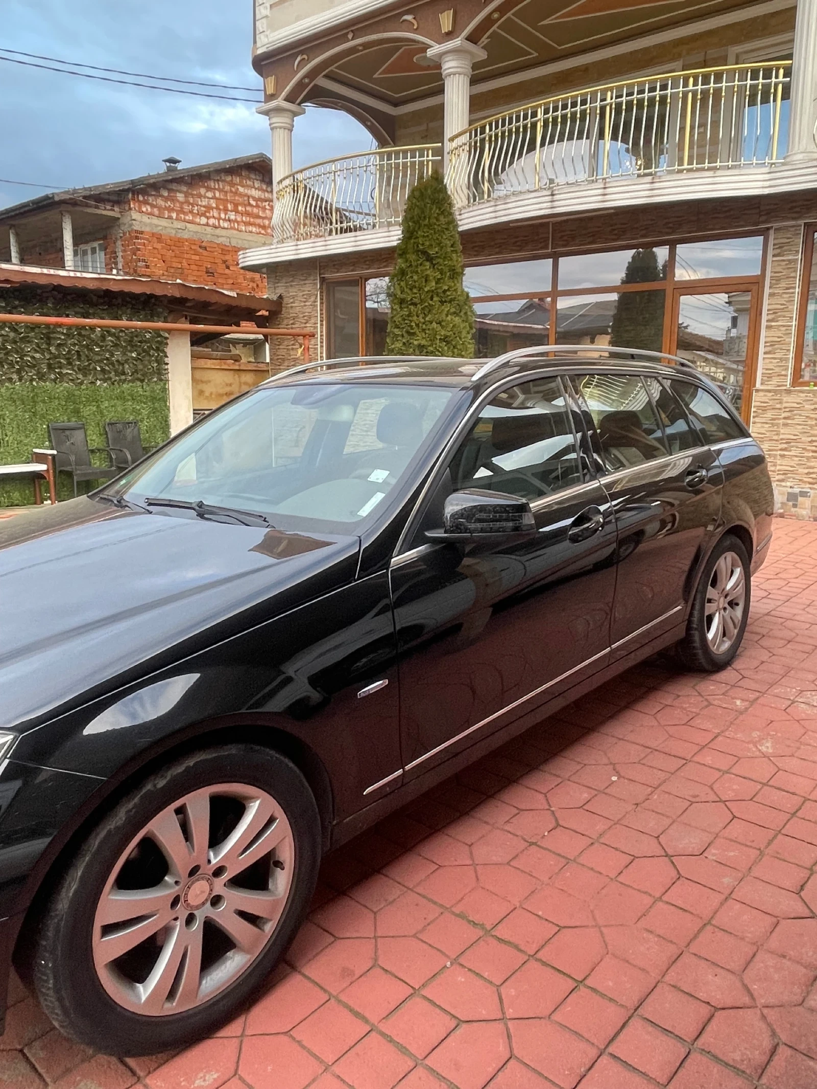 Mercedes-Benz C 180, снимка 2 - Автомобили и джипове - 55015509
