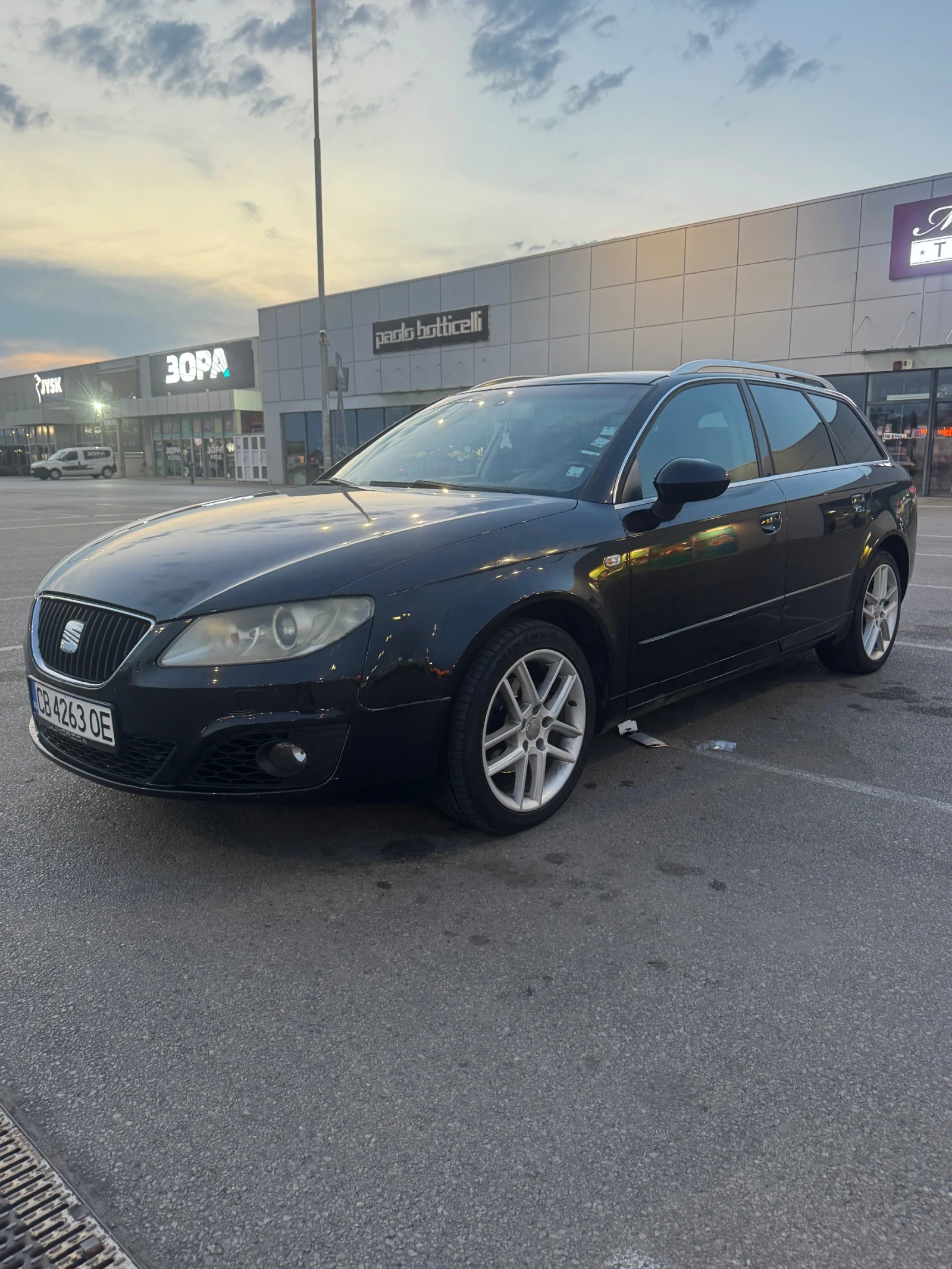 Seat Exeo 2.0 TDI Перфектно състояние , снимка 2 - Автомобили и джипове - 55335874