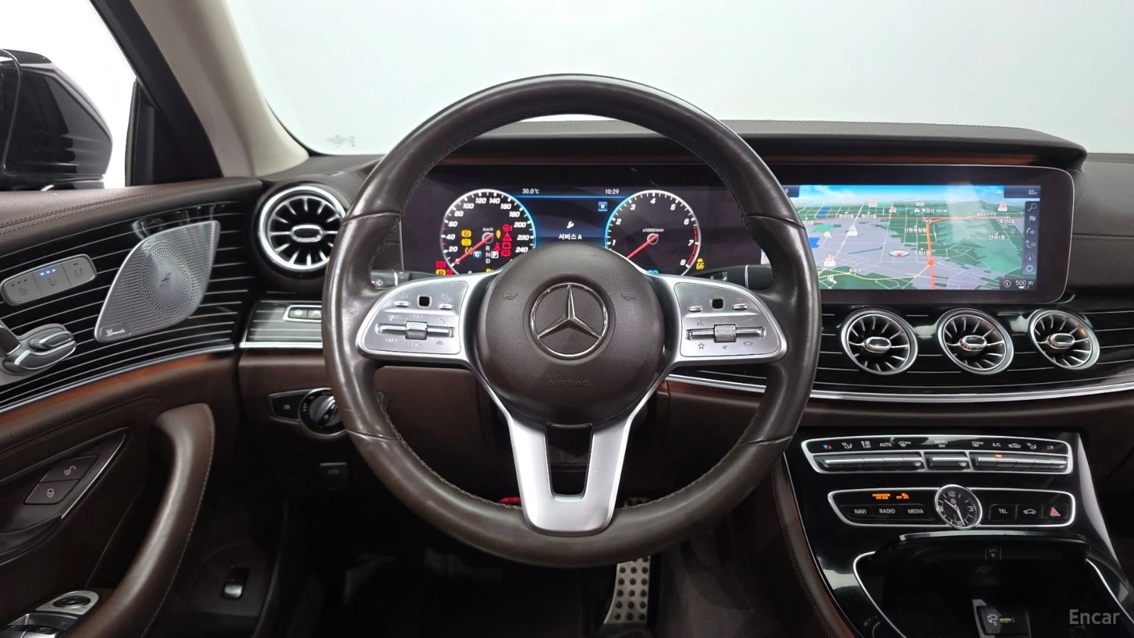 Mercedes-Benz CLS 450 AMG* 4MATIC* ПОДГРЕВ* ОБДУХВАНЕ* ПАНО* 360* HUD* , снимка 12 - Автомобили и джипове - 55674165