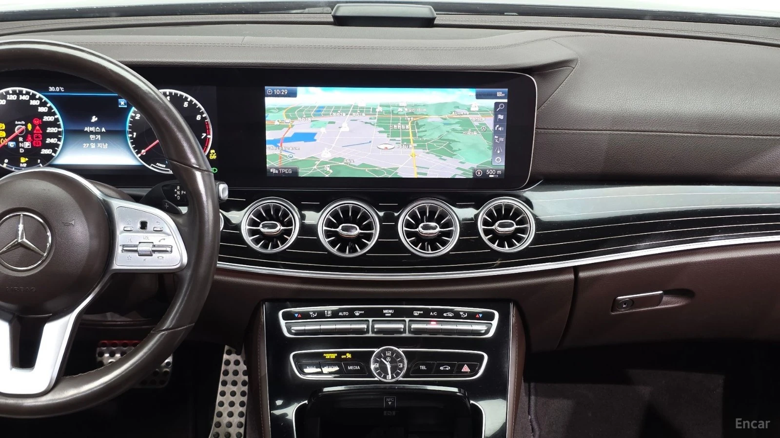 Mercedes-Benz CLS 450 AMG* 4MATIC* ПОДГРЕВ* ОБДУХВАНЕ* ПАНО* 360* HUD* , снимка 13 - Автомобили и джипове - 55674165