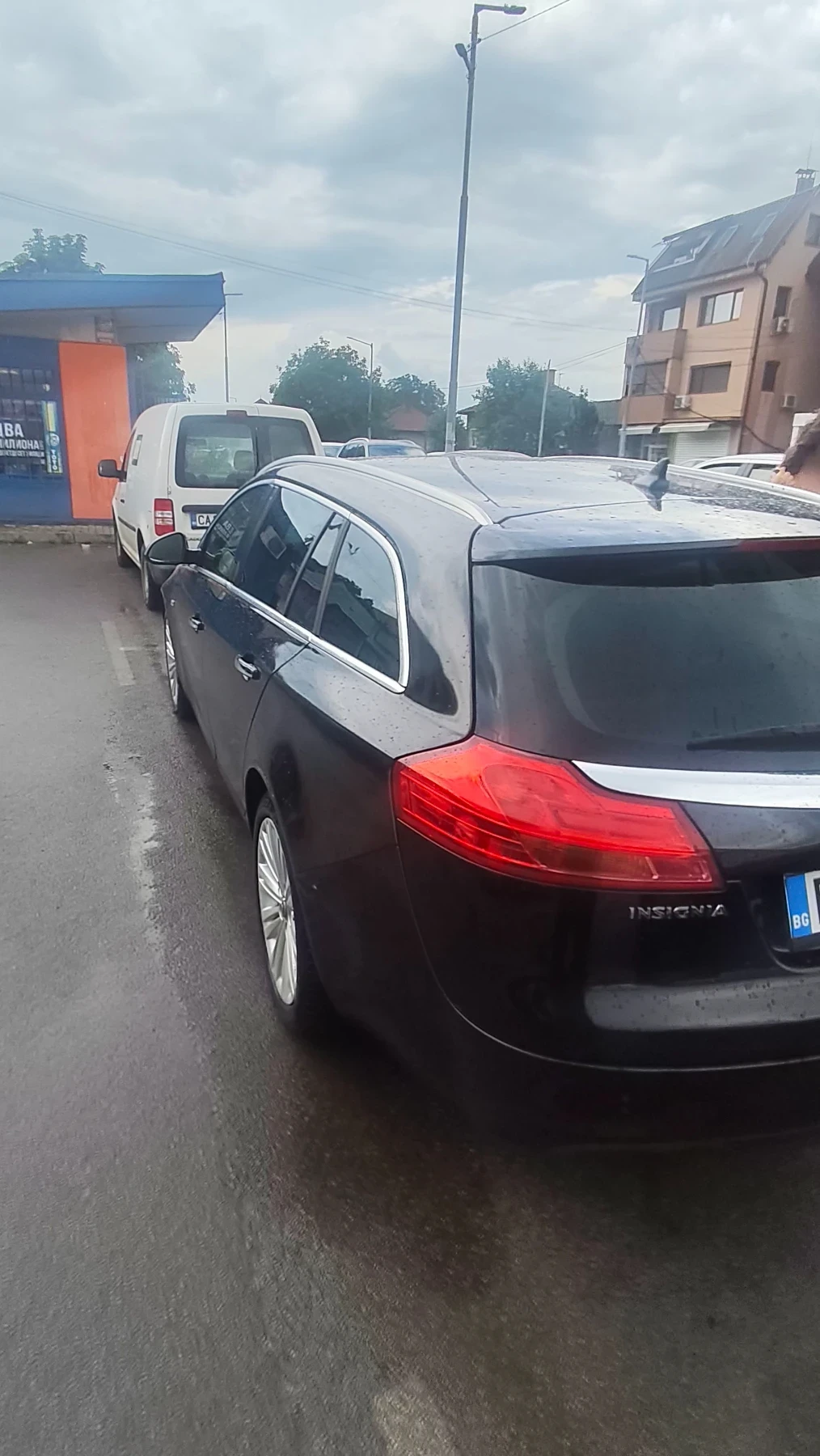 Opel Insignia, снимка 6 - Автомобили и джипове - 55680077