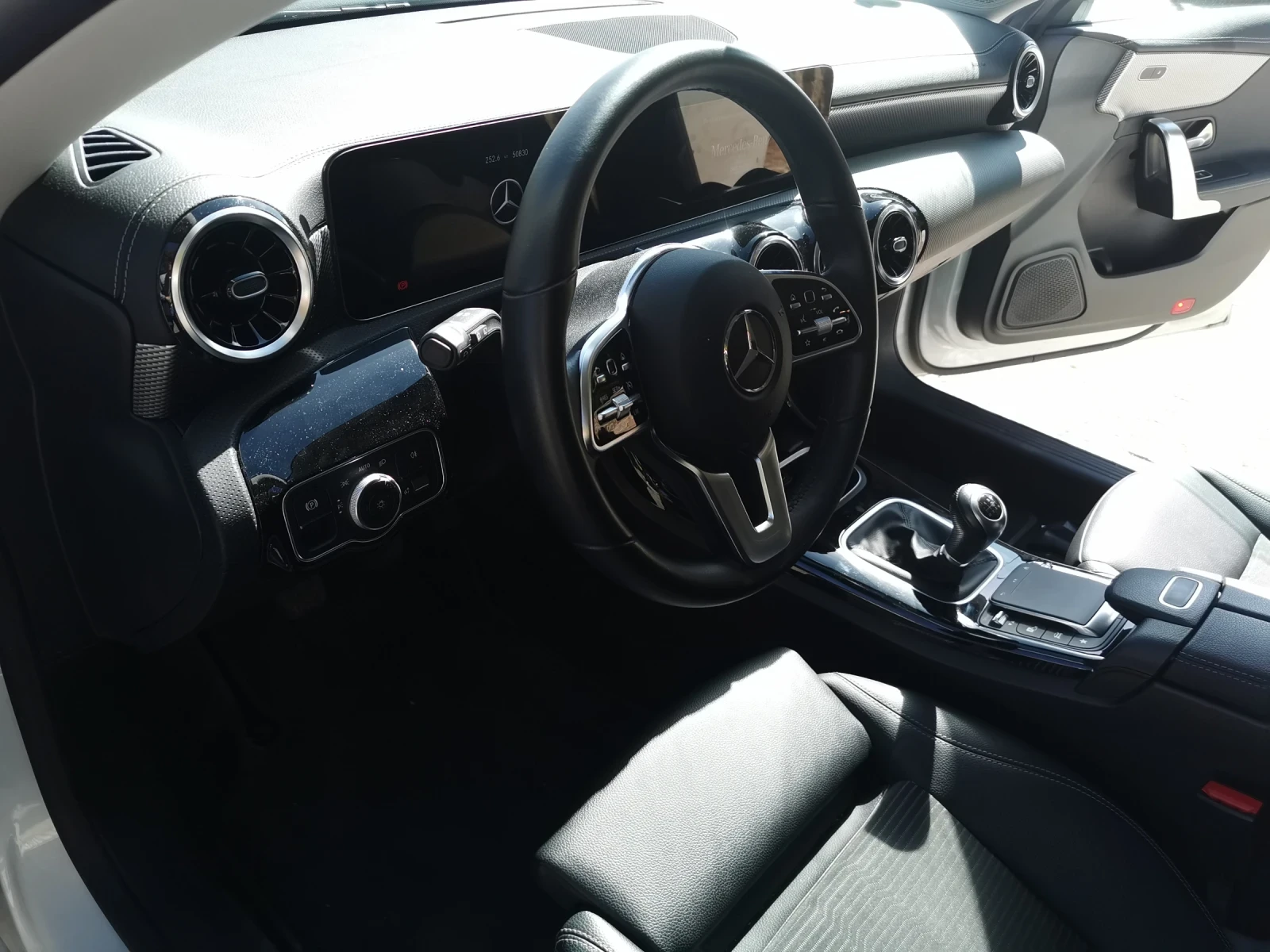 Mercedes-Benz CLA 180 NIGHT LINE 50000KM, снимка 11 - Автомобили и джипове - 56122594