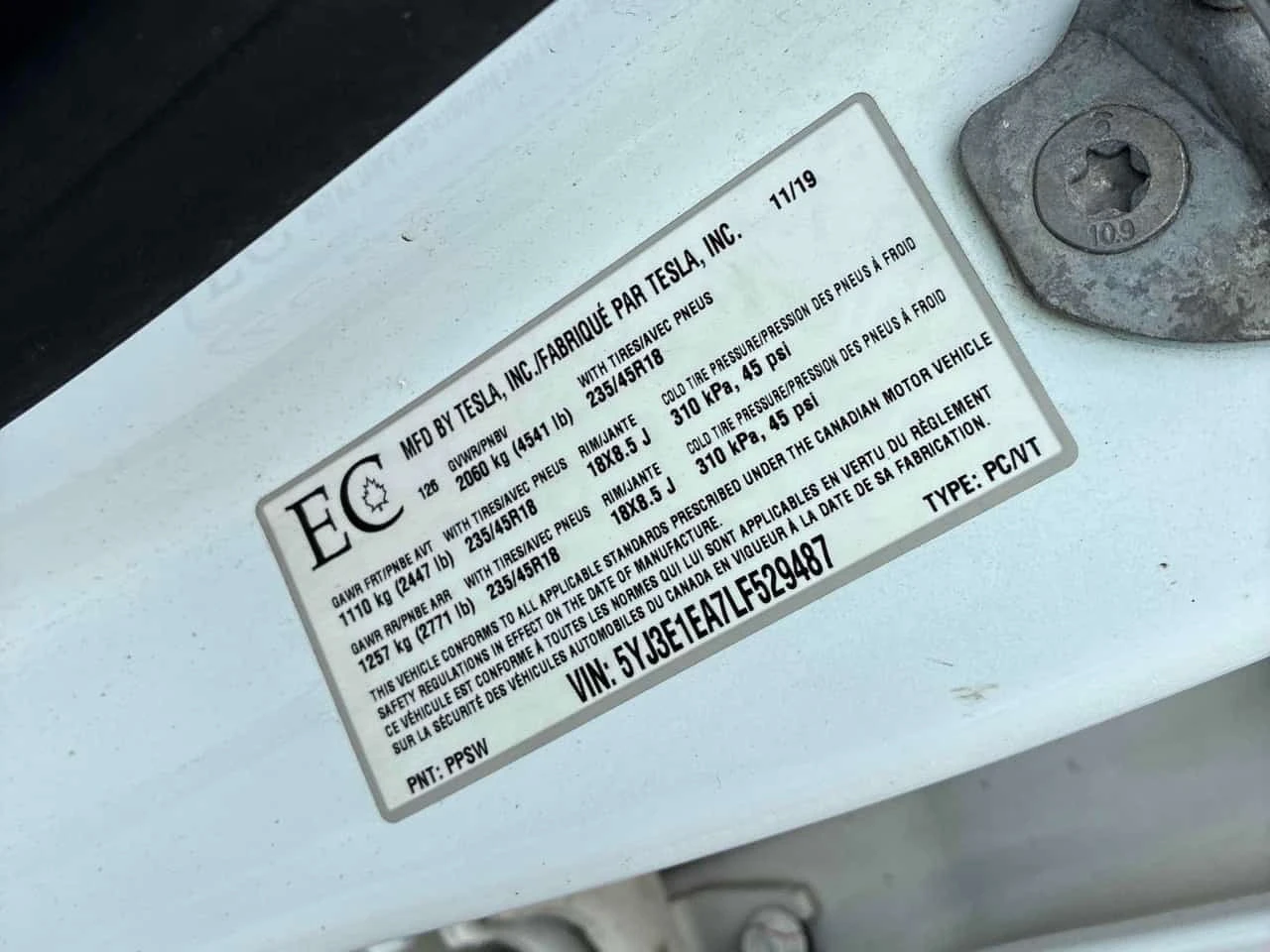 Tesla Model 3 * Standard Range Plus * CARFAX * АВТОКРЕДИТ* , снимка 10 - Автомобили и джипове - 56182538