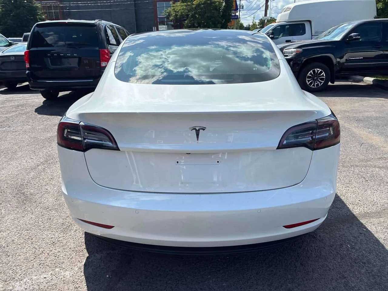Tesla Model 3 * Standard Range Plus * CARFAX * АВТОКРЕДИТ* , снимка 4 - Автомобили и джипове - 56182538