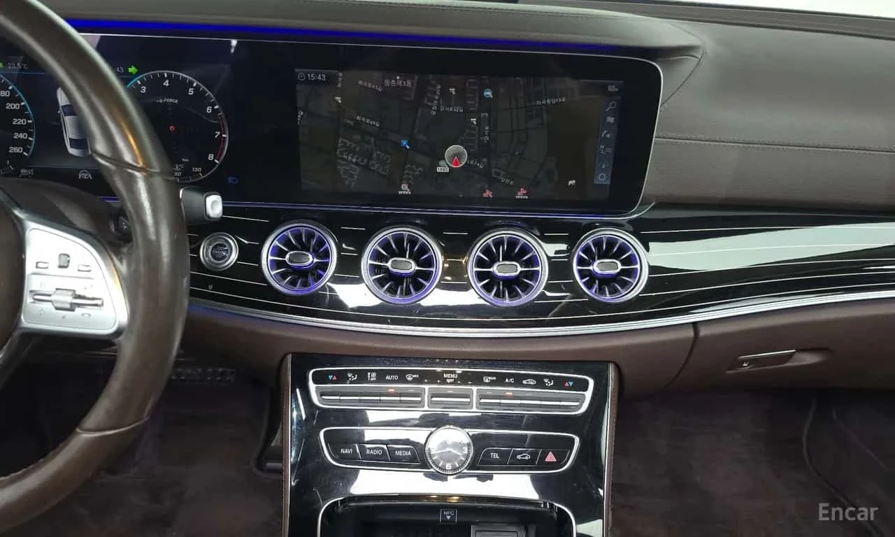 Mercedes-Benz CLS 450 4MATIC AMG Line/ДИСТРОНИК/360/ОБДУХ/ХЕДЪП, снимка 14 - Автомобили и джипове - 56341470