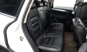 VW Touareg 3.0 TDI BlueMotion Premium, снимка 11