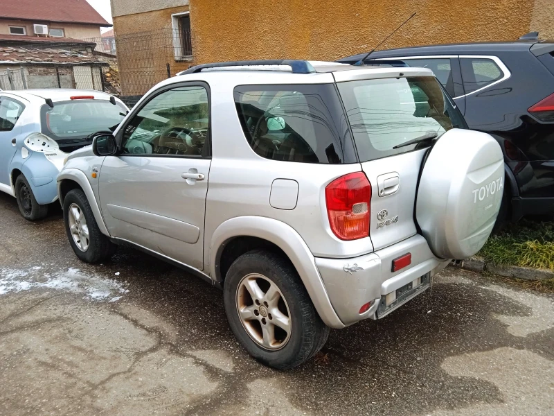 Toyota Rav4 2.0 D4D, снимка 4 - Автомобили и джипове - 48504547