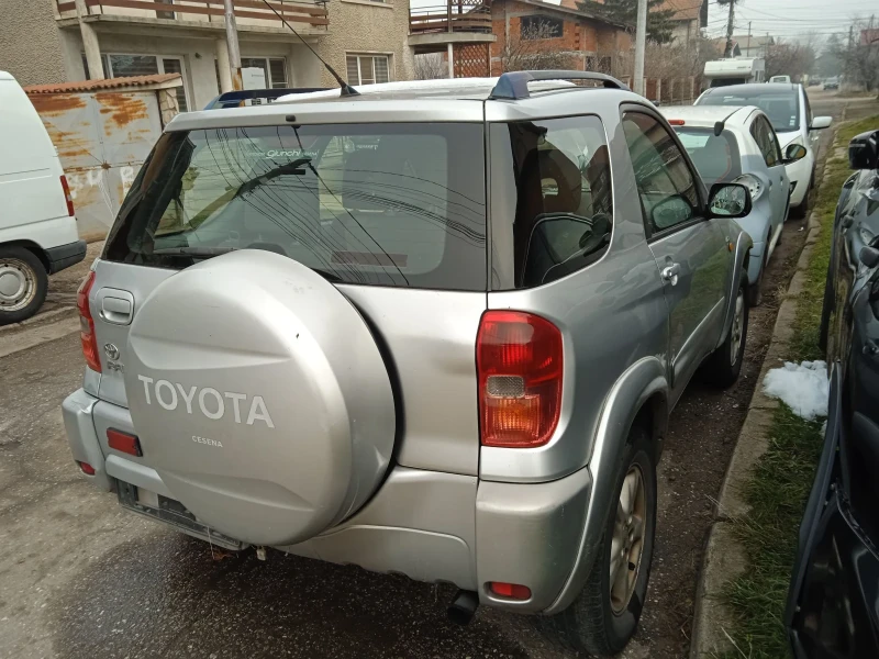 Toyota Rav4 2.0 D4D, снимка 6 - Автомобили и джипове - 48504547