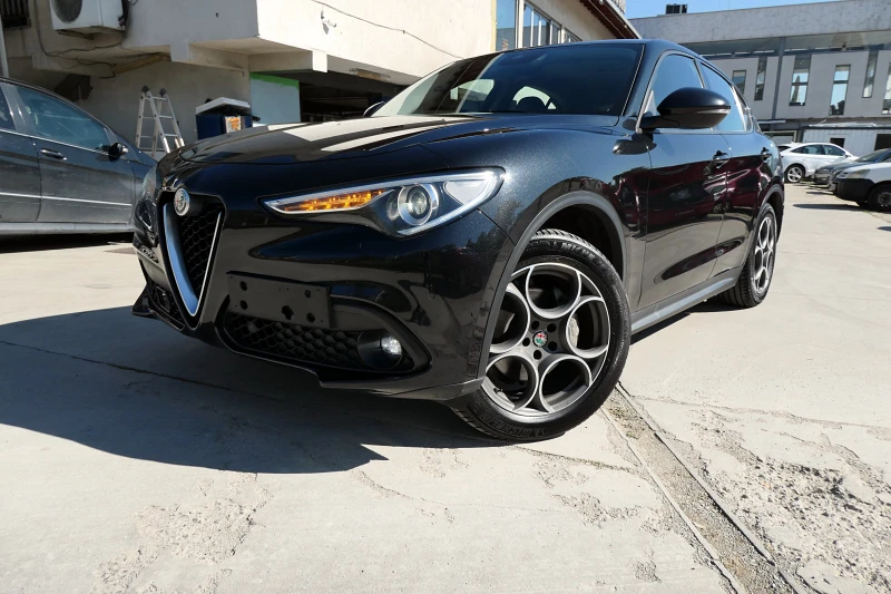 Alfa Romeo Stelvio 2.2JTDm 210кс Q4 Executive, снимка 1 - Автомобили и джипове - 48884644