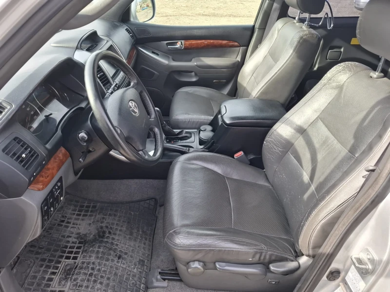 Toyota Land cruiser, снимка 6 - Автомобили и джипове - 52632329