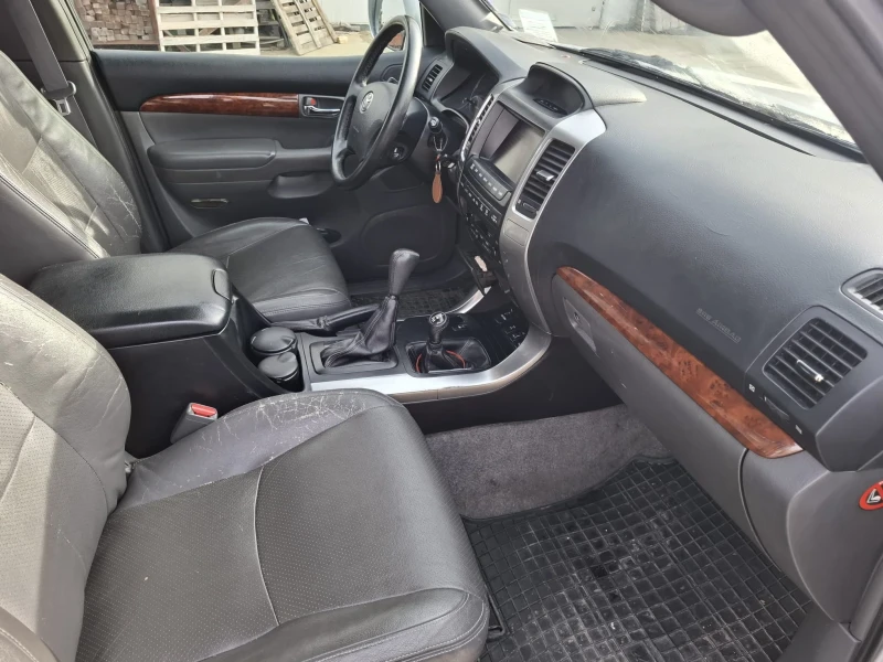 Toyota Land cruiser, снимка 5 - Автомобили и джипове - 52632329