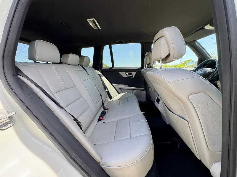 Mercedes-Benz GLK 3.0, снимка 12 - Автомобили и джипове - 52450813