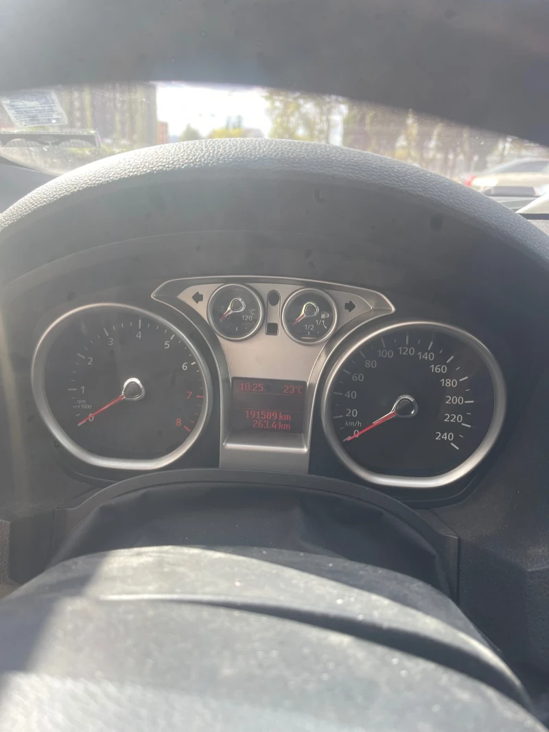 Ford Kuga 2.5T, снимка 5 - Автомобили и джипове - 52194401