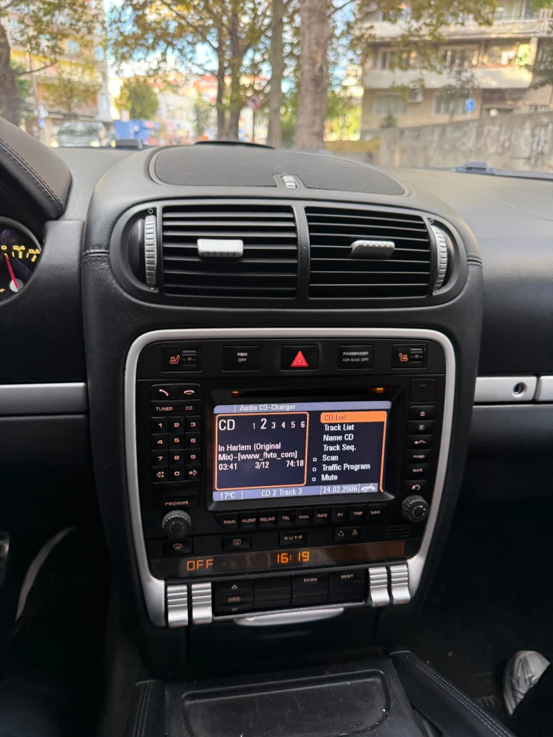 Porsche Cayenne, снимка 2 - Автомобили и джипове - 52515463