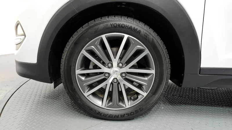 Hyundai Tucson 2.0 CRDI / АВТОМАТИК / СЕРВИЗНА ИСТОРИЯ !!!, снимка 17 - Автомобили и джипове - 53430277