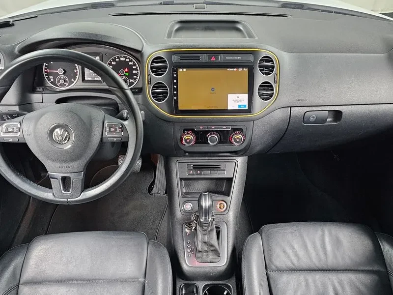 VW Tiguan 2.0 TDI, снимка 7 - Автомобили и джипове - 54302802