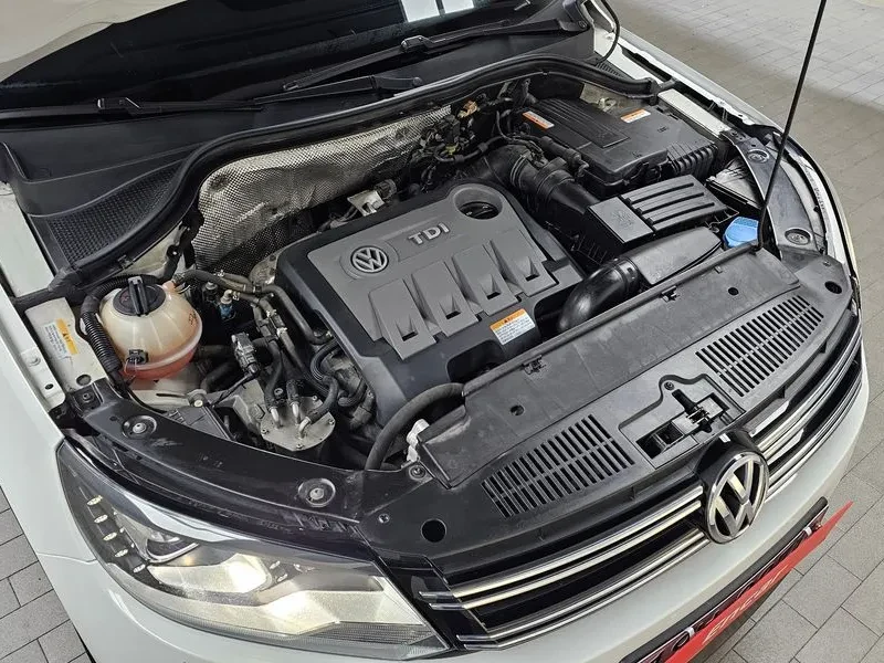 VW Tiguan 2.0 TDI, снимка 6 - Автомобили и джипове - 54302802