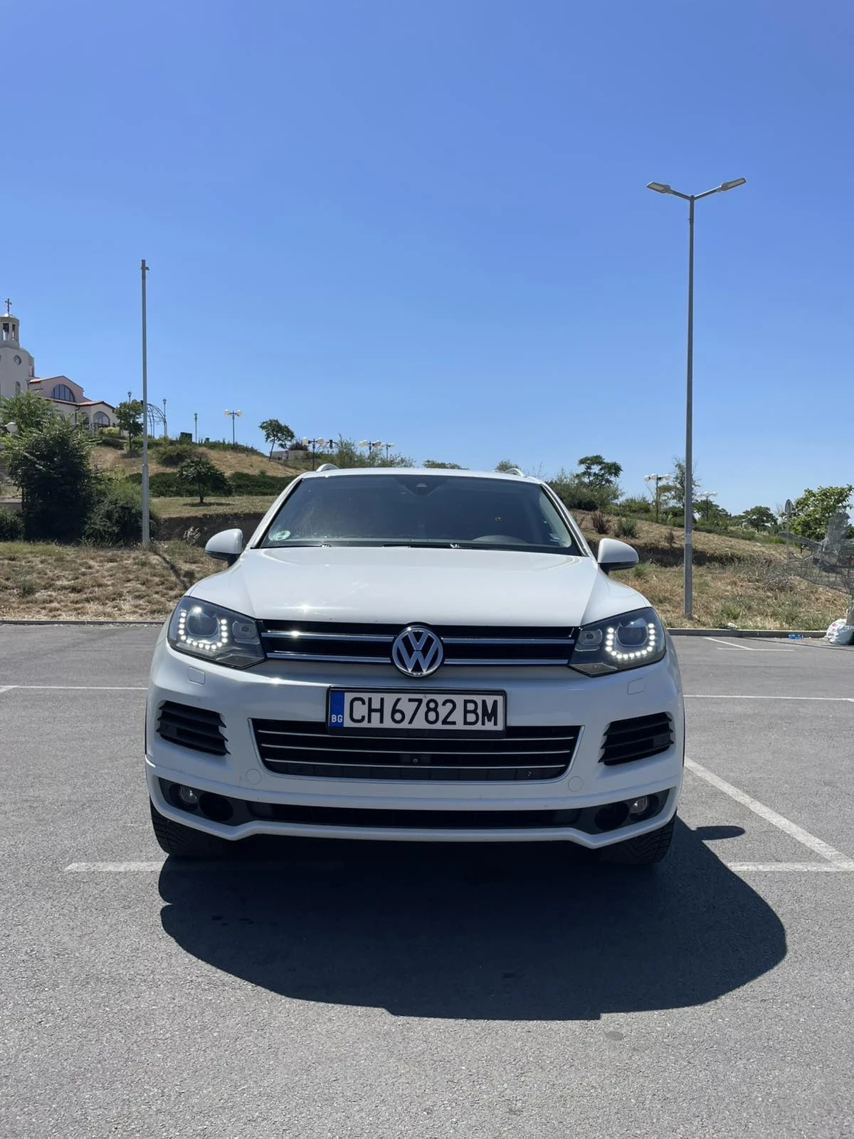 VW Touareg 3.0TDI (245к.с) R-Line - Въздух - 360 Камери - изображение 3