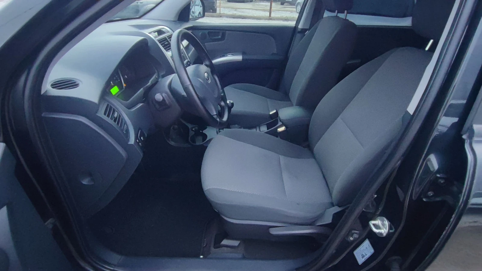 Kia Sportage 2.0i | Mobile.bg � ����������� 10