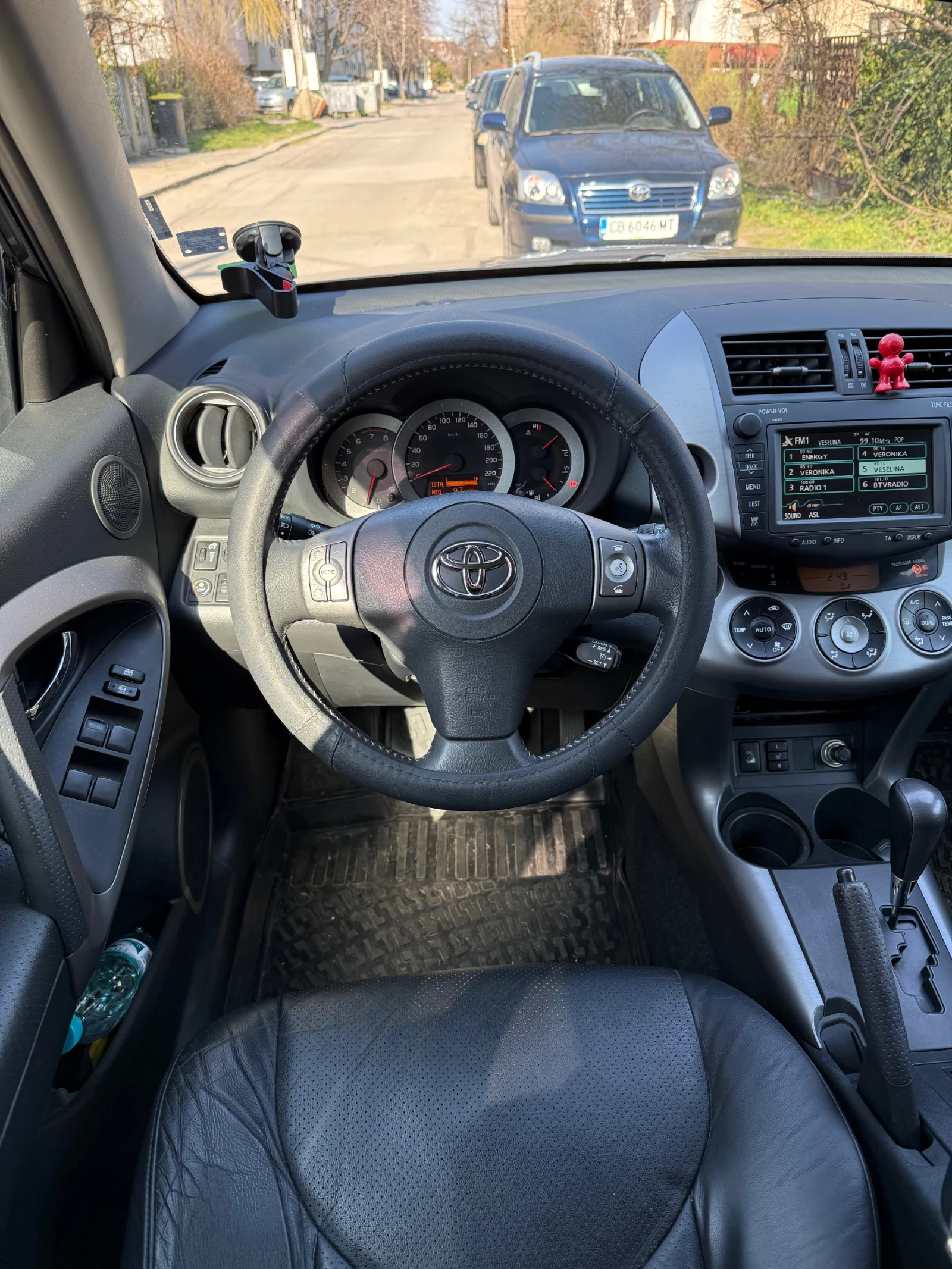 Toyota Rav4, снимка 6 - Автомобили и джипове - 53885597