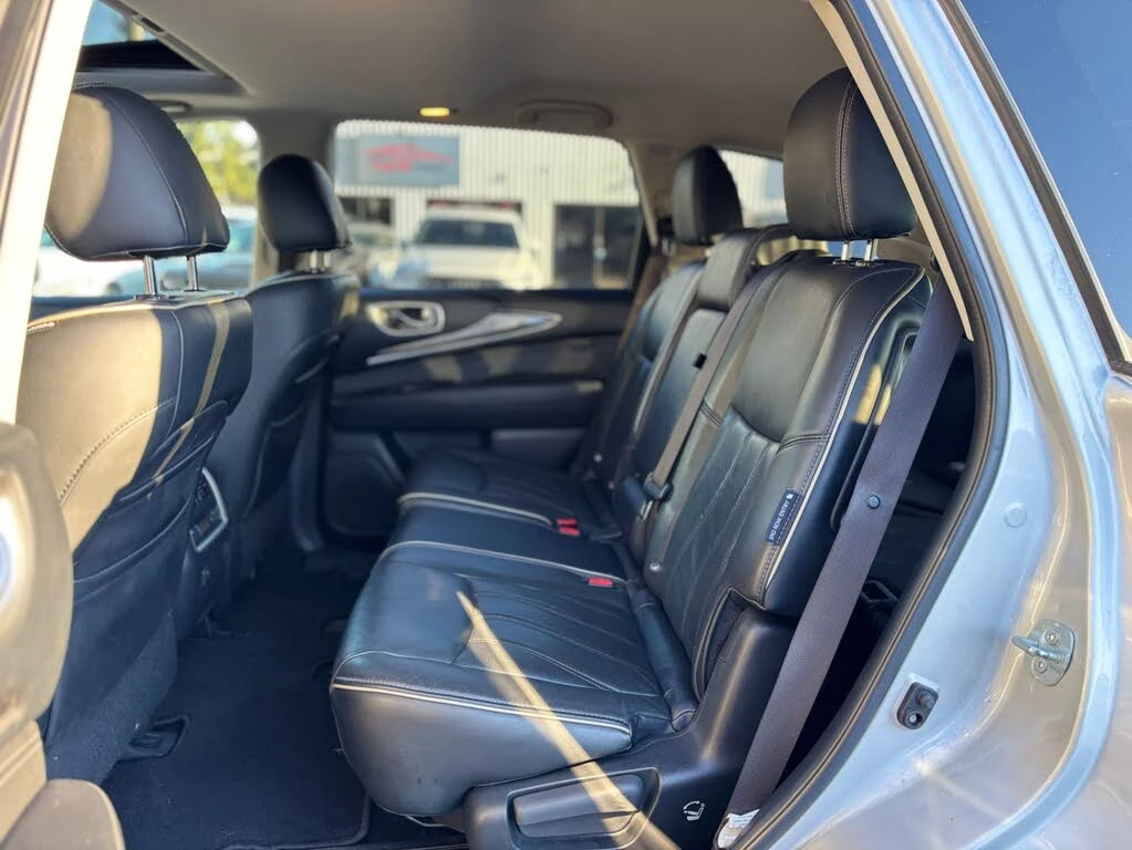 Infiniti QX60, снимка 17 - Автомобили и джипове - 53975347