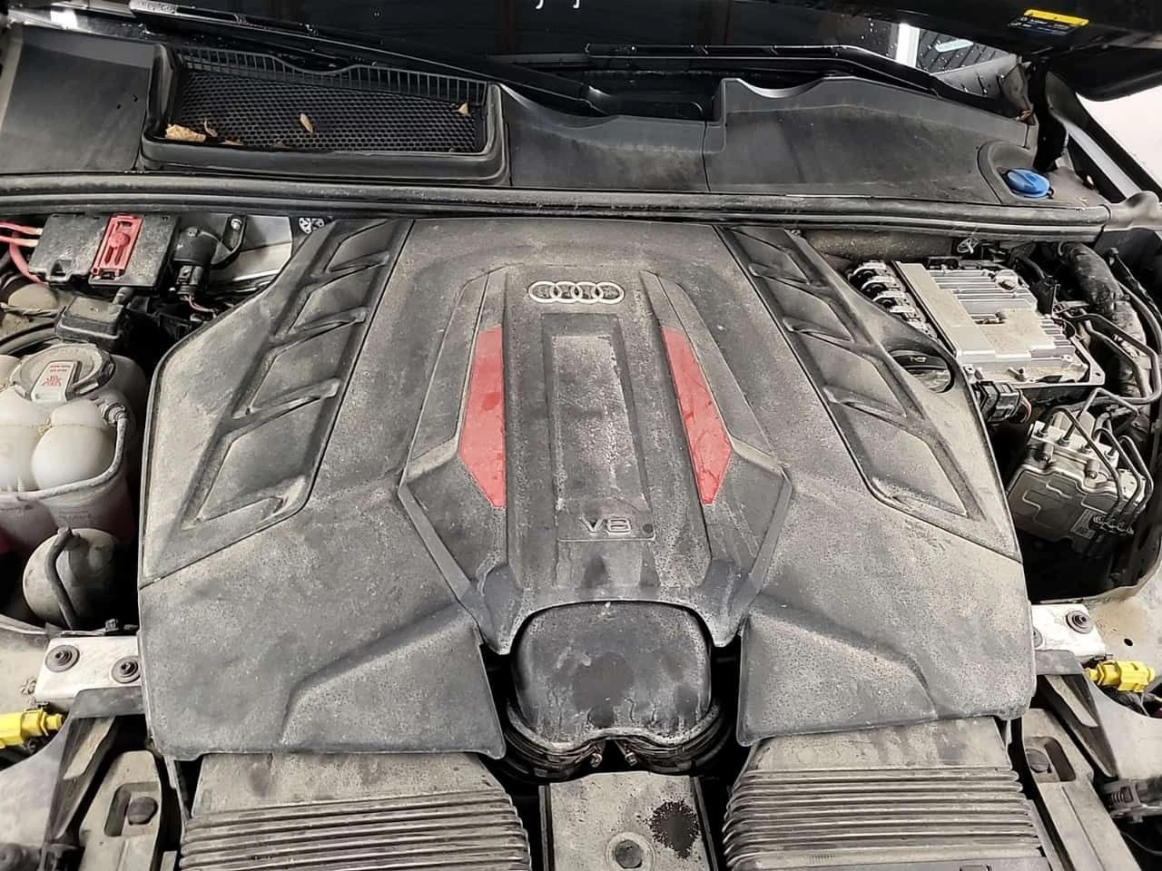 Audi SQ7 4.0TFSI Quattro * CARFAX * Пълна история в Audi * , снимка 14 - Автомобили и джипове - 54121251