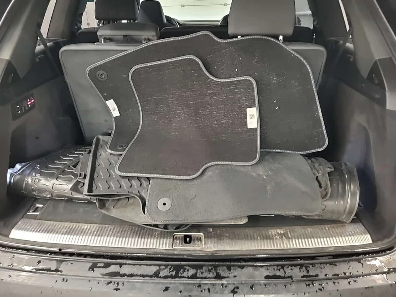 Audi SQ7 4.0TFSI Quattro * CARFAX * Пълна история в Audi * , снимка 13 - Автомобили и джипове - 54121251