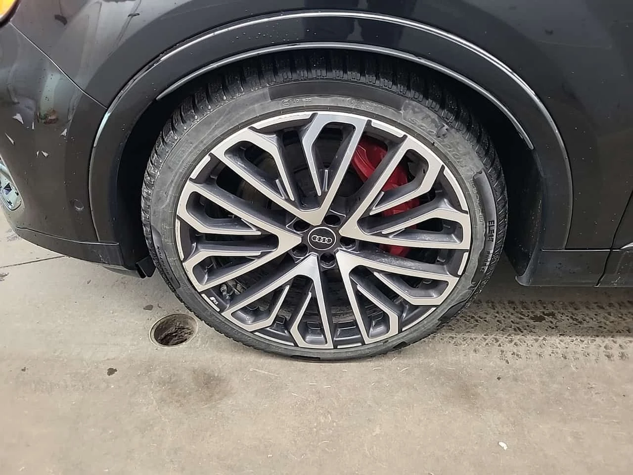 Audi SQ7 4.0TFSI Quattro * CARFAX * Пълна история в Audi * , снимка 15 - Автомобили и джипове - 54121251