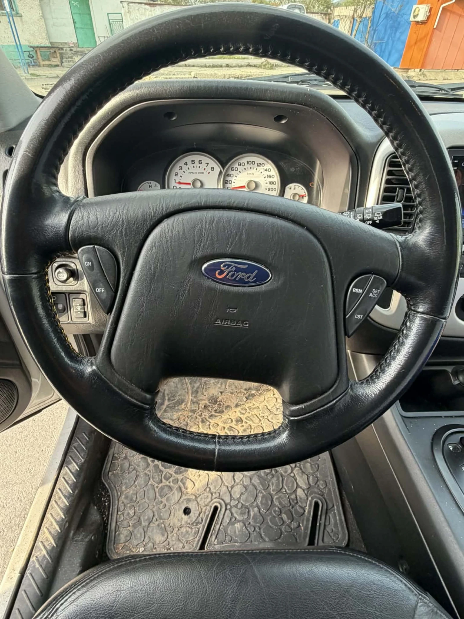 Ford Maverick 3.0 бензин  във много добро състояние, снимка 9 - Автомобили и джипове - 54221360