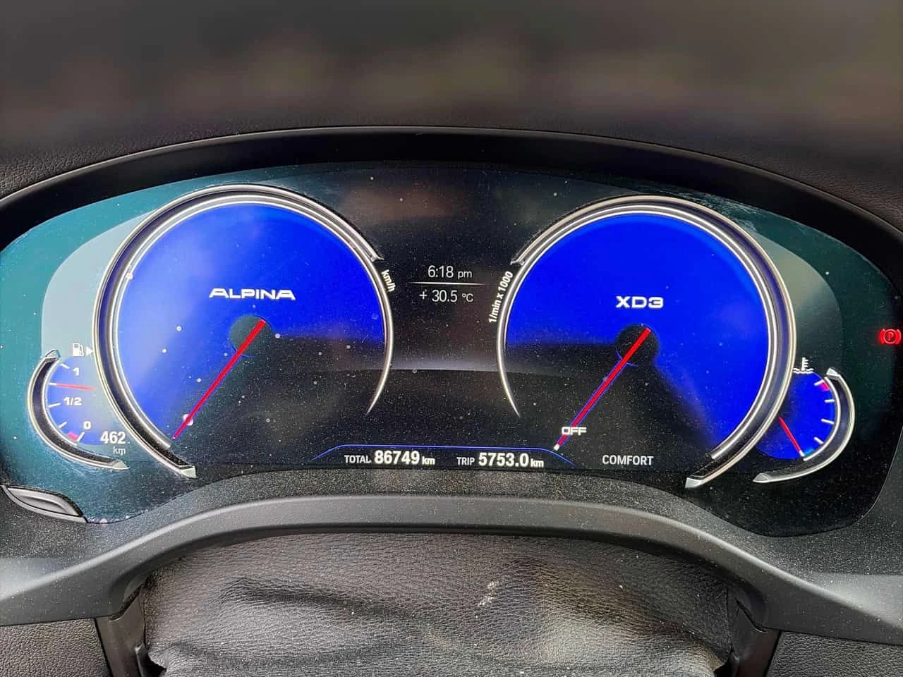 BMW X3 M40i/360/ПАНОРАМА/ДИСТРОНИК/ГУМИ+ ДЖАНТИ , снимка 9 - Автомобили и джипове - 55096322