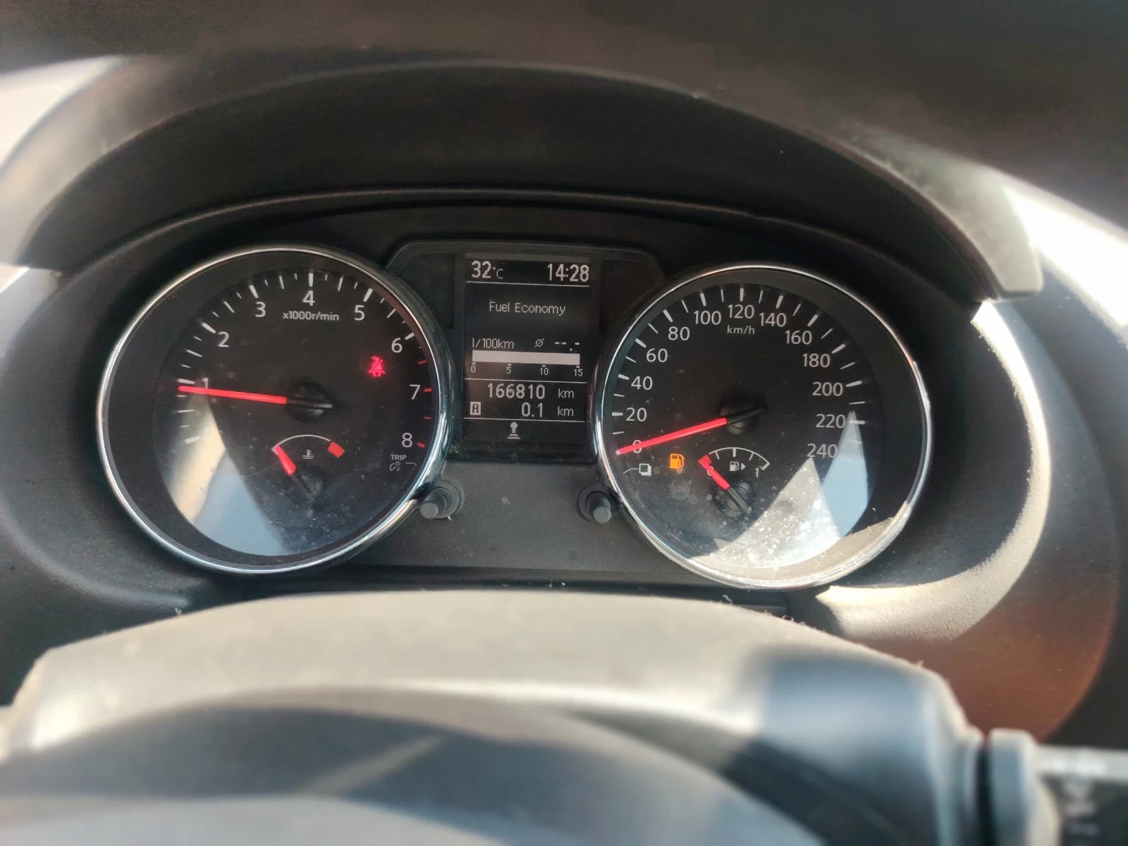 Nissan Qashqai Германия , снимка 8 - Автомобили и джипове - 55697649