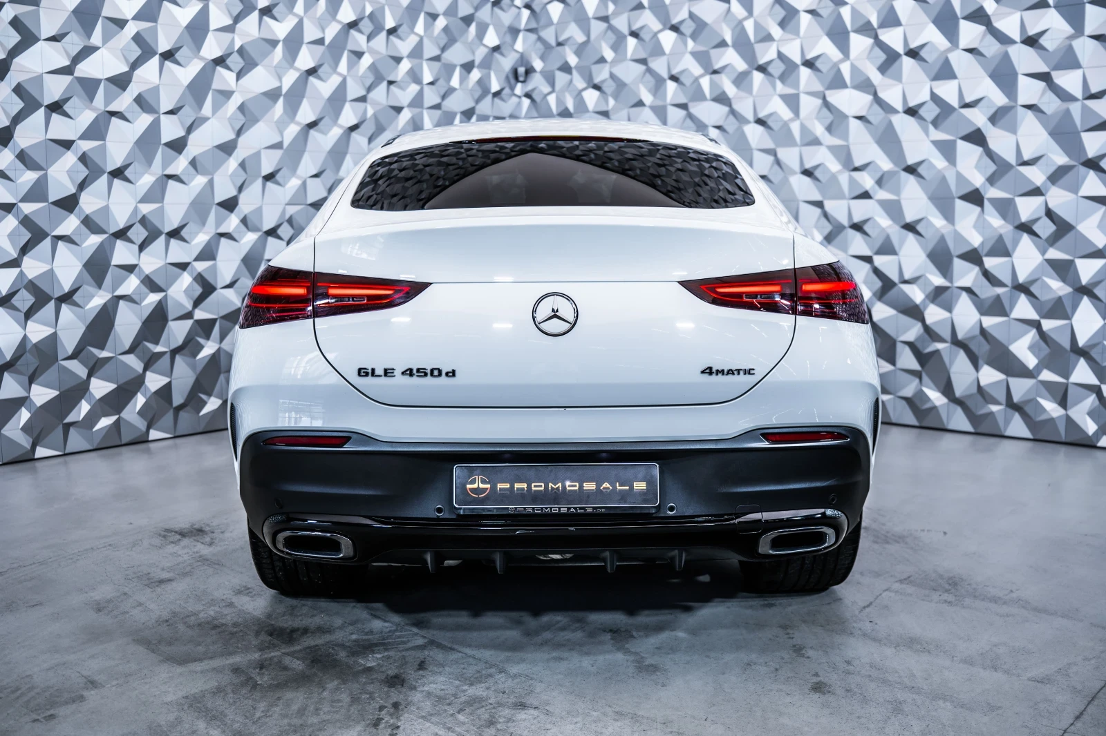 Mercedes-Benz GLE 450 AMG d* 4M* AMG* Night* Full* Pano* ЛИЗИНГ , снимка 4 - Автомобили и джипове - 55698911