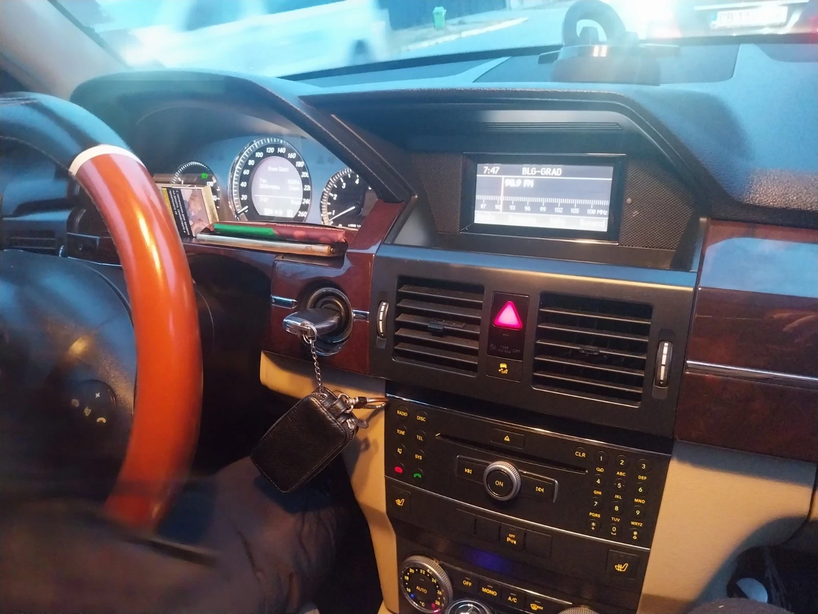 Mercedes-Benz GLK 350, снимка 5 - Автомобили и джипове - 56619934