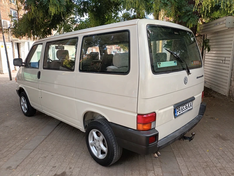 VW Caravelle 2.4 D 8 местен , снимка 6 - Бусове и автобуси - 47536138