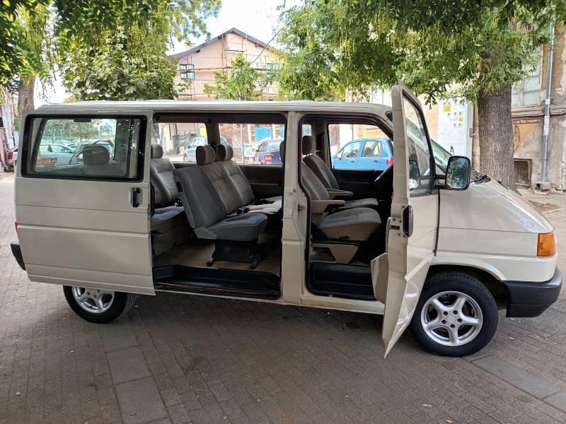 VW Caravelle 2.4 D 8 местен , снимка 14 - Бусове и автобуси - 47536138