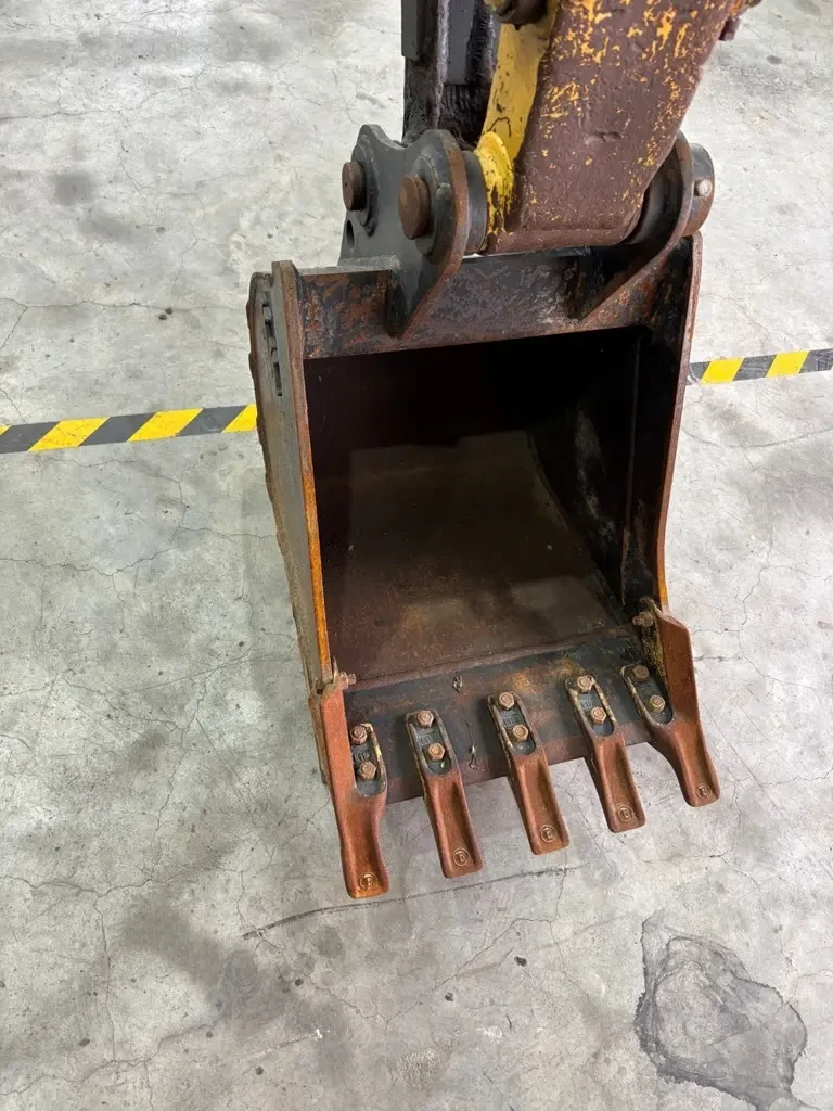 Багер Cat 304ECR, снимка 12 - Индустриална техника - 52048186